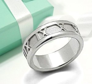 クリスマスプレゼントにティファニーのリングを クリスマスプレゼントにティファニー Tiffany のリングを 最安通販の紹介